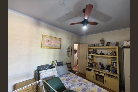 Casa à venda com 360m², 3 quartos e 3 vagas Casa à venda com 360m², 3 quartos e 3 vagasQuarto 4 Suite
