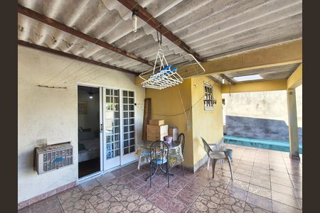 Casa à venda com 360m², 3 quartos e 3 vagas Casa à venda com 360m², 3 quartos e 3 vagasVaranda