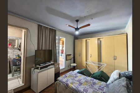Casa à venda com 360m², 3 quartos e 3 vagas Casa à venda com 360m², 3 quartos e 3 vagasQuarto 4 Suite
