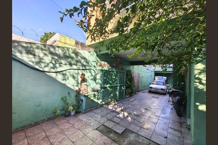 Casa à venda com 360m², 3 quartos e 3 vagas Casa à venda com 360m², 3 quartos e 3 vagasGaragem