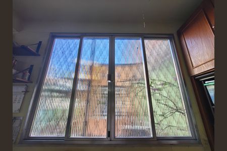 Casa à venda com 360m², 3 quartos e 3 vagas Casa à venda com 360m², 3 quartos e 3 vagasJanela - Quarto 1