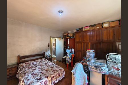 Casa à venda com 360m², 3 quartos e 3 vagas Casa à venda com 360m², 3 quartos e 3 vagasQuarto 3