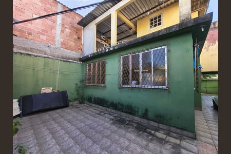 Casa à venda com 360m², 3 quartos e 3 vagas Casa à venda com 360m², 3 quartos e 3 vagasVaranda