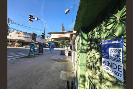 Casa à venda com 360m², 3 quartos e 3 vagas Casa à venda com 360m², 3 quartos e 3 vagasPlaca / Fachada