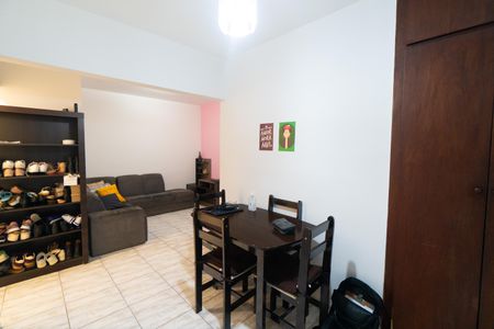 Apartamento à venda com 90m², 3 quartos e 1 vaga Apartamento à venda com 90m², 3 quartos e 1 vagaSala