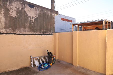 Casa para alugar com 31m², 2 quartos e 2 vagasQuintal