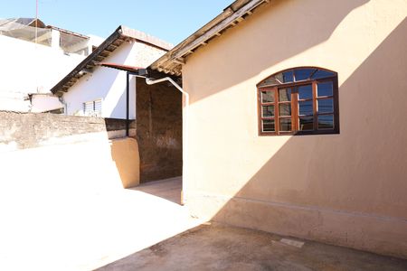 Casa para alugar com 31m², 2 quartos e 2 vagasQuintal