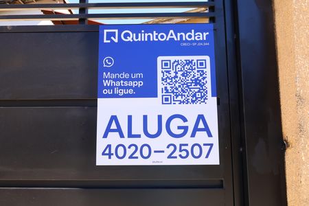 Casa para alugar com 31m², 2 quartos e 2 vagasPlaca grande instalada no portão do imóvel no dia 22.06.2026 - Código da placa: MURN 81