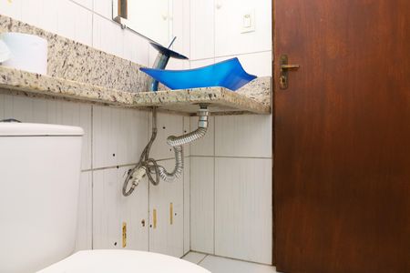 Casa para alugar com 31m², 2 quartos e 2 vagasBanheiro