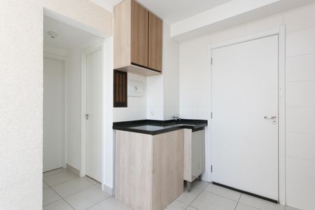 Apartamento à venda com 32m², 2 quartos e sem vaga Apartamento à venda com 32m², 2 quartos e sem vagaCozinha - Armários