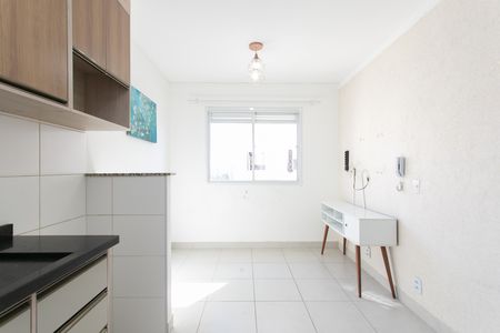Apartamento à venda com 32m², 2 quartos e sem vaga Apartamento à venda com 32m², 2 quartos e sem vagaSala