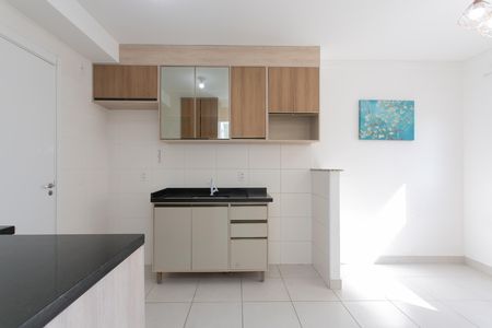 Apartamento à venda com 32m², 2 quartos e sem vaga Apartamento à venda com 32m², 2 quartos e sem vagaCozinha - Armários