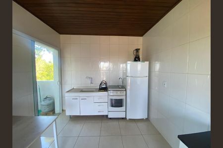 Cozinha de casa para alugar com 1 quarto, 38m² em Campeche Central, Florianópolis