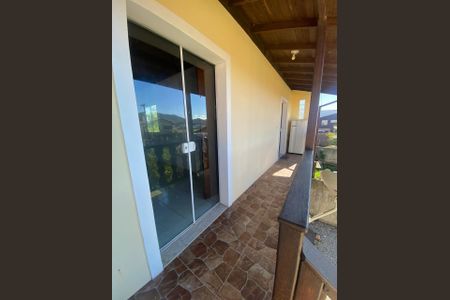 Casa para alugar com 38m², 1 quarto e 1 vaga Casa para alugar com 38m², 1 quarto e 1 vagaVaranda
