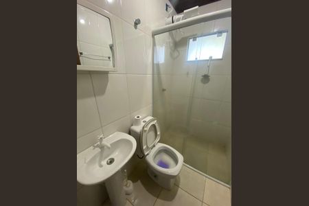 Banheiro de casa para alugar com 1 quarto, 38m² em Campeche Central, Florianópolis