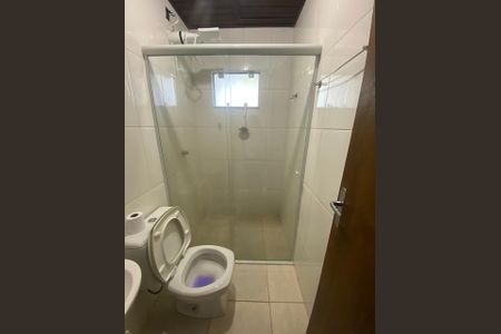 Banheiro de casa para alugar com 1 quarto, 38m² em Campeche Central, Florianópolis