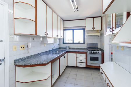 Apartamento para alugar com 99m², 4 quartos e 3 vagas Apartamento para alugar com 99m², 4 quartos e 3 vagasCozinha