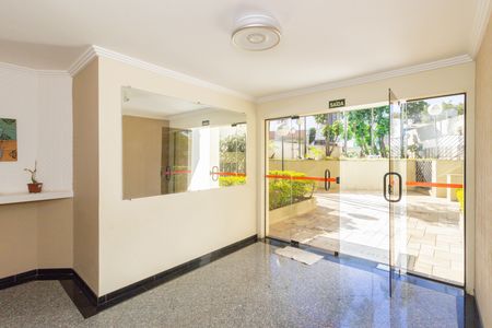 Apartamento para alugar com 99m², 4 quartos e 3 vagas Apartamento para alugar com 99m², 4 quartos e 3 vagasHall de Entrada