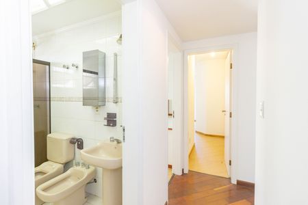 Apartamento para alugar com 99m², 4 quartos e 3 vagas Apartamento para alugar com 99m², 4 quartos e 3 vagasCorredor