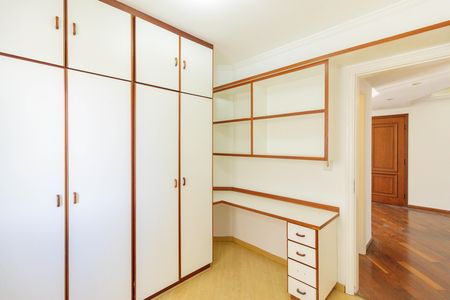 Apartamento para alugar com 99m², 4 quartos e 3 vagas Apartamento para alugar com 99m², 4 quartos e 3 vagasQuarto 2