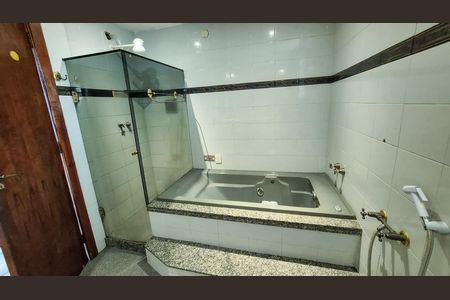 Apartamento à venda com 84m², 2 quartos e 1 vaga Apartamento à venda com 84m², 2 quartos e 1 vagaBanheiro