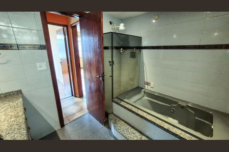 Apartamento à venda com 84m², 2 quartos e 1 vaga Apartamento à venda com 84m², 2 quartos e 1 vagaBanheiro