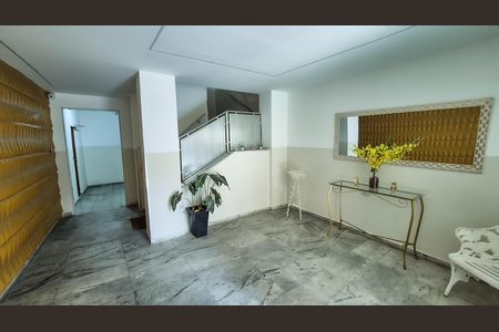 Apartamento à venda com 84m², 2 quartos e 1 vaga Apartamento à venda com 84m², 2 quartos e 1 vagaHall de entrada