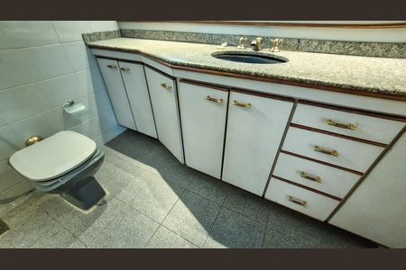 Apartamento à venda com 84m², 2 quartos e 1 vaga Apartamento à venda com 84m², 2 quartos e 1 vagaBanheiro