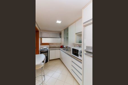 Apartamento para alugar com 99m², 3 quartos e 2 vagas Apartamento para alugar com 99m², 3 quartos e 2 vagasCozinha
