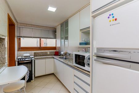 Apartamento para alugar com 99m², 3 quartos e 2 vagas Apartamento para alugar com 99m², 3 quartos e 2 vagasCozinha