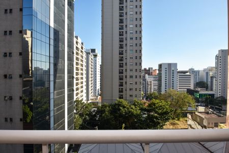 varanda sala de apartamento para alugar com 1 quarto, 43m² em Paraíso, São Paulo