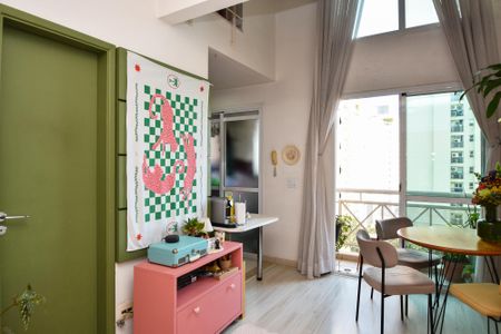 Sala de estar e jantar de apartamento para alugar com 1 quarto, 43m² em Paraíso, São Paulo