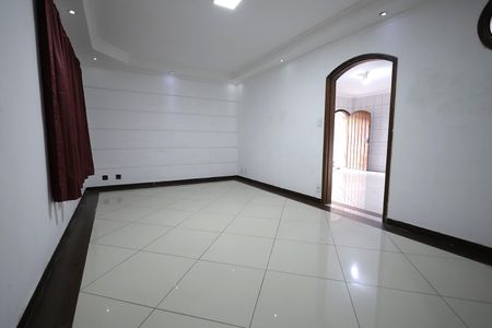 Casa para alugar com 350m², 5 quartos e 9 vagas Casa para alugar com 350m², 5 quartos e 9 vagasSala