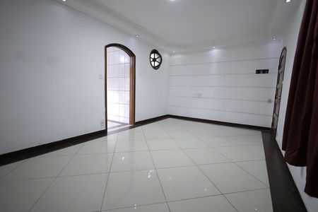 Casa para alugar com 350m², 5 quartos e 9 vagas Casa para alugar com 350m², 5 quartos e 9 vagasSala