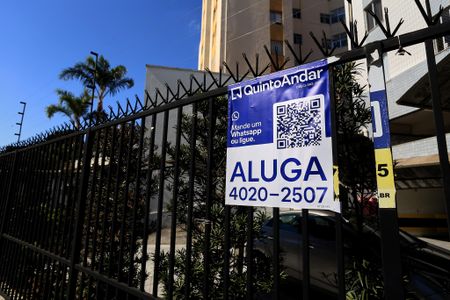 Apartamento para alugar com 67m², 3 quartos e 1 vagaFachada com Plaquinha
