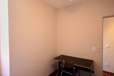 Quarto 1 de apartamento para alugar com 3 quartos, 67m² em Santa Efigênia, Belo Horizonte