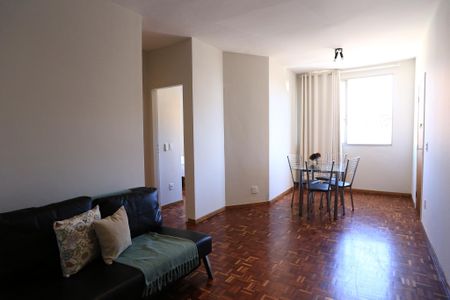 Sala de apartamento para alugar com 3 quartos, 67m² em Santa Efigênia, Belo Horizonte