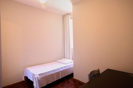 Quarto 1 de apartamento para alugar com 3 quartos, 67m² em Santa Efigênia, Belo Horizonte