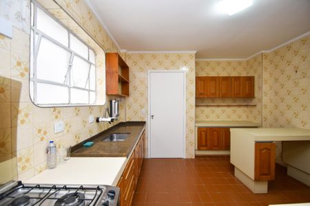 Apartamento à venda com 105m², 2 quartos e 2 vagas Apartamento à venda com 105m², 2 quartos e 2 vagascozinha