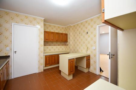 Apartamento à venda com 105m², 2 quartos e 2 vagas Apartamento à venda com 105m², 2 quartos e 2 vagascozinha