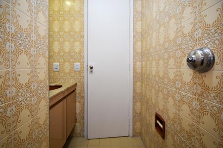 Apartamento à venda com 105m², 2 quartos e 2 vagas Apartamento à venda com 105m², 2 quartos e 2 vagasbanheiro