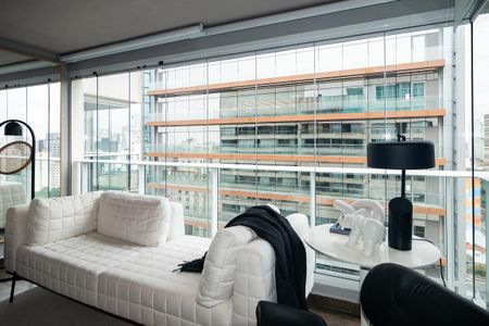 Studio para alugar com 35m², 1 quarto e 1 vaga Studio para alugar com 35m², 1 quarto e 1 vagaStudio