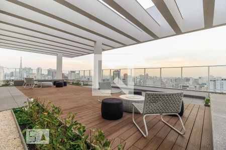 Studio para alugar com 35m², 1 quarto e 1 vaga Studio para alugar com 35m², 1 quarto e 1 vagaPiscina