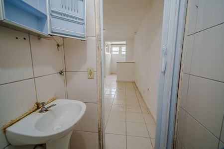 Banheiro de casa à venda com 1 quarto, 35m² em Jardim Raposo Tavares, São Paulo
