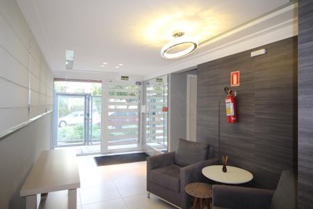 Hall social de apartamento para alugar com 1 quarto, 40m² em Auxiliadora, Porto Alegre