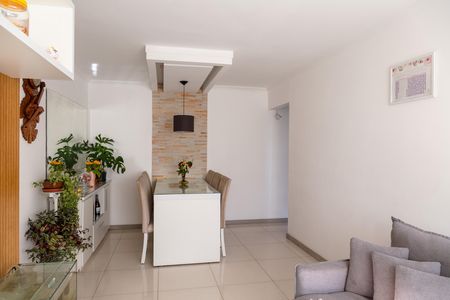 Sala de apartamento à venda com 2 quartos, 56m² em Jardim Nova Taboao, Guarulhos