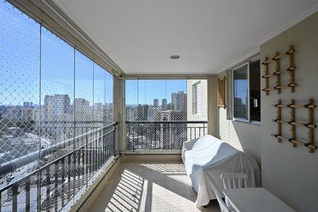 Apartamento para alugar com 128m², 3 quartos e 3 vagasVaranda