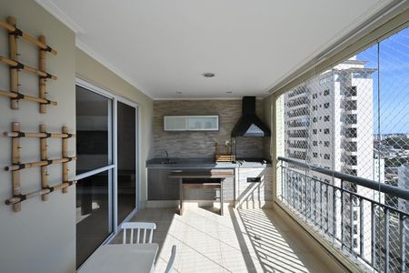 Apartamento para alugar com 128m², 3 quartos e 3 vagasVaranda