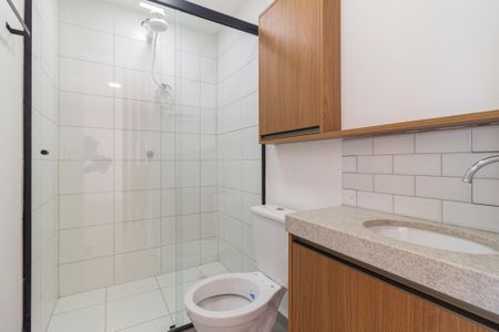 Banheiro de apartamento para alugar com 1 quarto, 37m² em Rochdale, Osasco