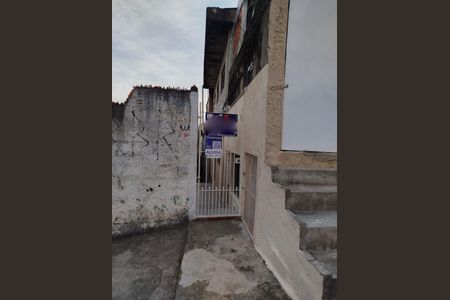 Fachada de casa para alugar com 1 quarto, 40m² em Parque Doroteia, Diadema
